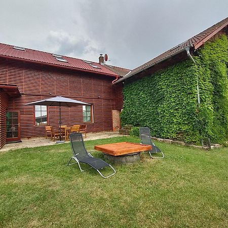 Železnice Pekloveske Apartmany V Ceskem Raji מראה חיצוני תמונה